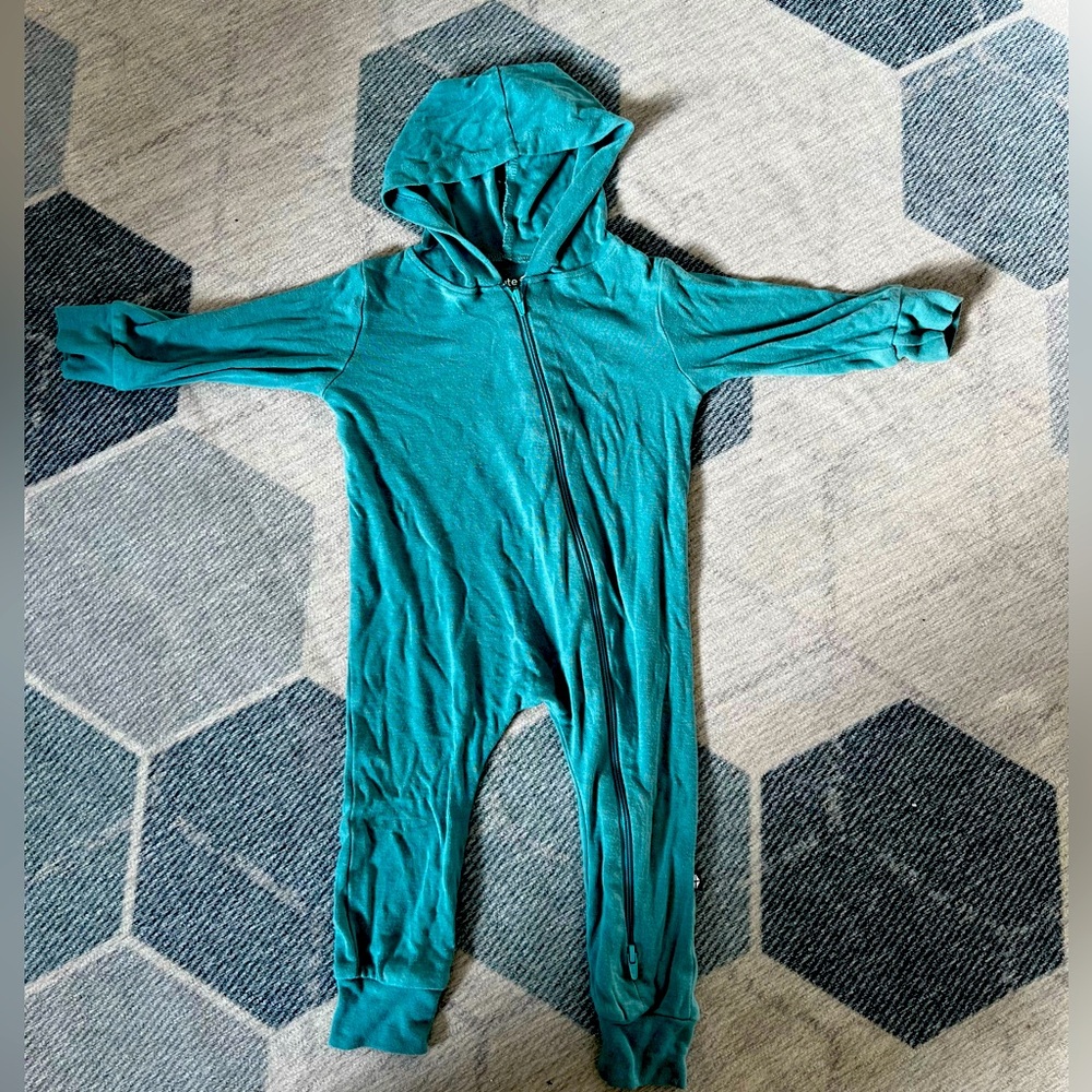 EUC | Kyte Baby | Bamboo Jersey Hooded Zipper Romper